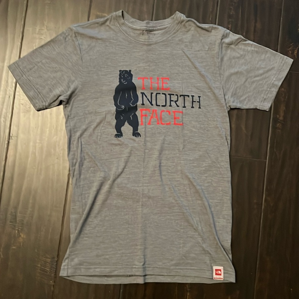 The North Face Men’s size Small T-Shirt